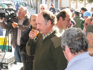 Gran participación en la XI Cata de Mosto Casera de Chipiona.-