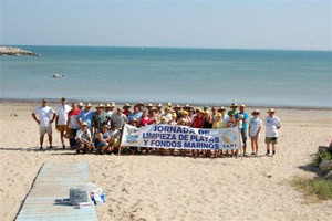 CANS valora la Jornada de Limpieza de playas en Chipiona.