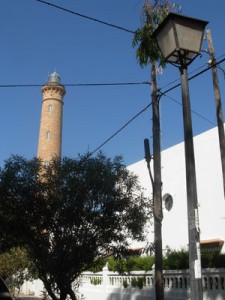 VECINOS DE LA AVENIDA DEL FARO EN CHIPIONA PROTESTAN POR EL ESTADO DE LA VÍA