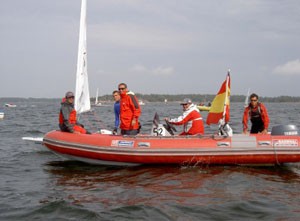 Los regatistas chipioneros en Helsinki luchan por traer un trofeo internacional para el deporte local.