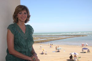 Marina Bernal, Del Cerro del Águila al faro de Chipiona