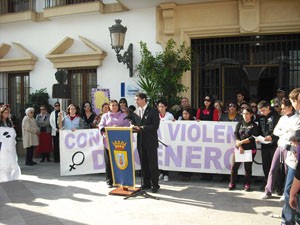 Chipiona ha vuelto a alzar la voz contra la violencia hacia las mujeres
