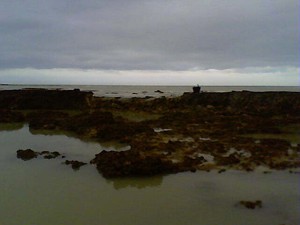 Desperfectos causados por el temporal en los corrales de pesca en Chipiona