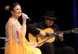 Ana Del Río, homenajeó durante tres horas a Rafael de León, Maestro Solano y Manolo Garrido.