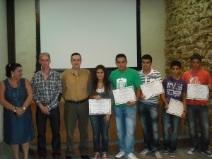 El ayuntamiento recibe a los cinco alumnos de chipiona reconocidos en los premios San Viator de investigación en ciencias y humanidades a nivel nacional