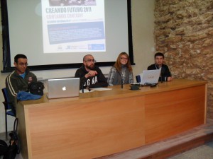 Más de 50 jóvenes de la localidad acuden a la reunión informativa de la nueva fase del proyecto Creando Futuro