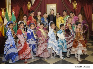 LAS PERLAS Y LAS DAMAS DEL CARNAVAL DE CHIPIONA VISITAN DIPUTACIÓN