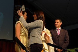 Chipiona vive sus días grandes de carnaval con el pregón de Jesús Bienvenido y la coronación de la perla