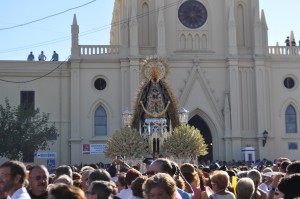 La salida de la Virgen y los fuegos artificiales ponen fin a la velada