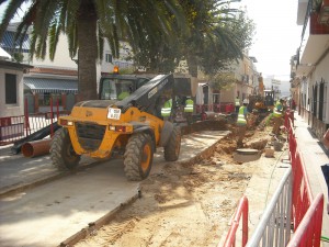 Aqualia realiza obras de mejoras hidráulicas en diversas calles de la localidad