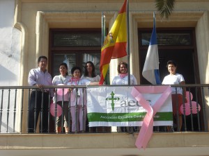 La asociación contra el cáncer y la delegación de participación ciudadana, celebran el día del cáncer de mama