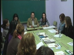 Primera reunión del consejo local de la mujer con la presidencia de Isabel Jurado Castro.