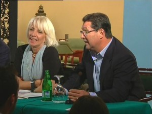 La candidata al congreso por el PP, Teófila Martínez, presentó el programa del Partido Popular para las próximas elecciones generales.
