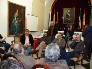 Más de 50 cargos públicos de IU mantienen un encierro en la diputación de Cádiz para reivindicar planes urgentes de empleo
