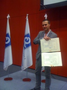 El ayuntamiento de Chipiona recibe en FITUR la Q de calidad turística de la playa Cruz del Mar