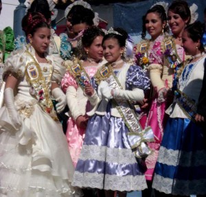 Cristóbal Santos y Marcos Oliva abrieron el carnaval de la Plaza Vieja y Lucia Vidal Reyes fue elegida Perla Infantil