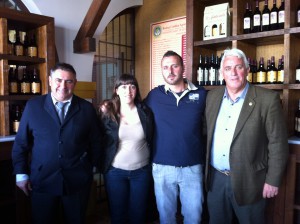 Los participantes en el Día Internacional de Rocío Jurado visitarán el Museo del Moscatel de la Cooperativa Católico Agrícola