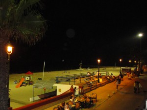 Sustituidas las farolas solares de los paseos Costa de la Luz y Las Canteras