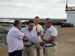 Alcaldía y Playas estudian la posibilidad de dotar a la playa de las canteras de dos nuevos espacios miradores dentro del paseo