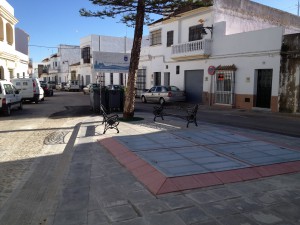 Concluye la reurbanización de la plaza Vieja con la colocación de cuatro contenedores soterrados