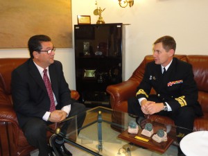 El Alcalde recibe en visita institucional al nuevo Almirante Jefe de la Base Naval de Rota