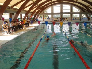 La oferta de aquarunnig de la piscina municipal de Chipiona se da a conocer con una sesión práctica