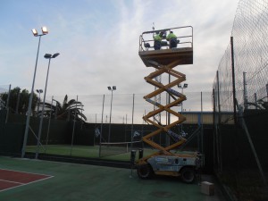 Concluyen los trabajos de adecuación y reposición de la iluminación de las instalaciones deportivas municipales