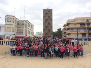 Ciento cincuenta personas marchan por la salud de las mujeres