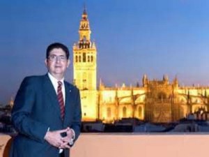 Jose Joaquin Gallardo, Eva Gonzalez, Sergio Ramos y El Pali, medallas de la ciudad de Sevilla 2014