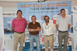 Chipiona prolonga su temporada turística con un Campeonato de España de Catamaranes esta semana