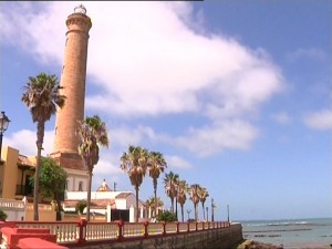 Antonio Peña anuncia que el día de la Virgen de Regla se estrenará la iluminación artística de la torre del Faro