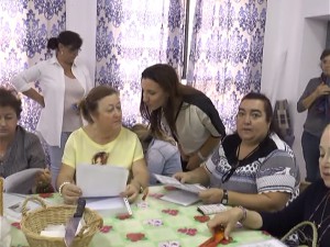 Igualdad inicia los actos del Día Mundial de la Mujer Rural con un taller de encurtido de vegetales