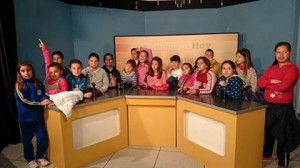 Escolares de Chipiona participan en la radio municipal dentro de un programa ofertado por la Delegación de Educación