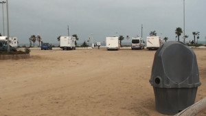 Un Bando limita las actividades de ocio en espacio abierto a la zona del paseo marítimo más próxima al Muelle