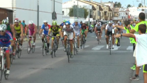 La sexta edición del Desafío Doñana bate el récord de inscripciones con 496 triatletas, un 35% más que en 2014