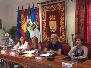 Un acto académico abre el curso escolar homenajeando a los docentes que se jubilan