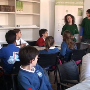 Escolares de Chipiona participan en la muestra “Expresando conocimiento” incluida en las actividades del centro del Camaleón.