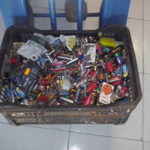 CANS entrega al Ayuntamiento 1.300 kilos de pilas y baterías usadas depositadas en el punto limpio de Automotos Ramar