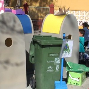 Alumnos del colegio Lapachar aprenden a reciclar divirtiéndose con la campaña municipal Ecorecicla