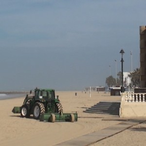 Todo dispuesto en Chipiona para que los visitantes disfruten de las playas en Semana Santa