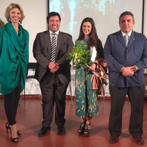 Mariola Borrego, Reina de la Feria 2016 de Lora del Rio en una gala  presentada por Marina Bernal