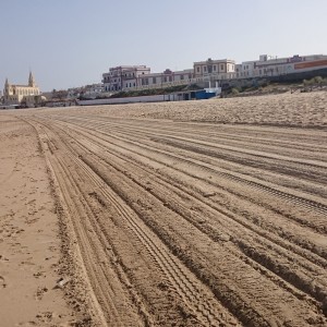 El Gobierno reparará de urgencia los daños del último temporal en las playas de Regla y Camarón