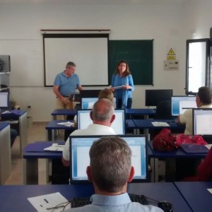 Elvira Jiménez clausura el segundo curso de nivel dos de acceso a las nuevas tecnología para mayores de 50