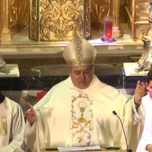 Una emotiva eucaristía presidida por el obispo segundo acto de décimo aniversario de Rocío Jurado