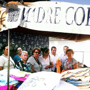 Madre Coraje necesita urgentemente voluntarios para el puesto que pone los lunes de julio y agosto en el mercadillo de Chipiona.