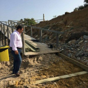 Demarcación de Costas atiende la petición municipal de reparar las pasarelas de madera de las playas de Costa Ballena Chipiona y Montijo
