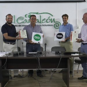 Antonio Peña recoge las acreditaciones al Centro El camaleón por dos importantes certificaciones de calidad y medio ambiente