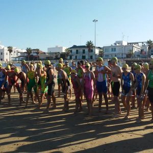 La playa de Regla será escenario el domingo de un espectacular acuatlón por equipos