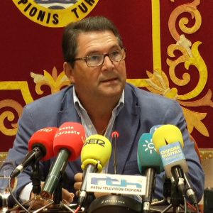 Antonio Peña afirma que renuncia a la Alcaldía ante la imposibilidad de solucionar el problema de los derribos de viviendas