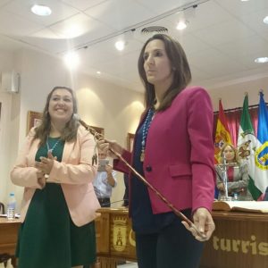 Antonio Sanz felicita a Isabel Jurado tras su nombramiento como alcaldesa